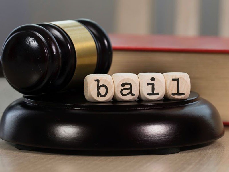 bail and hammer